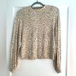 Light weight sweater